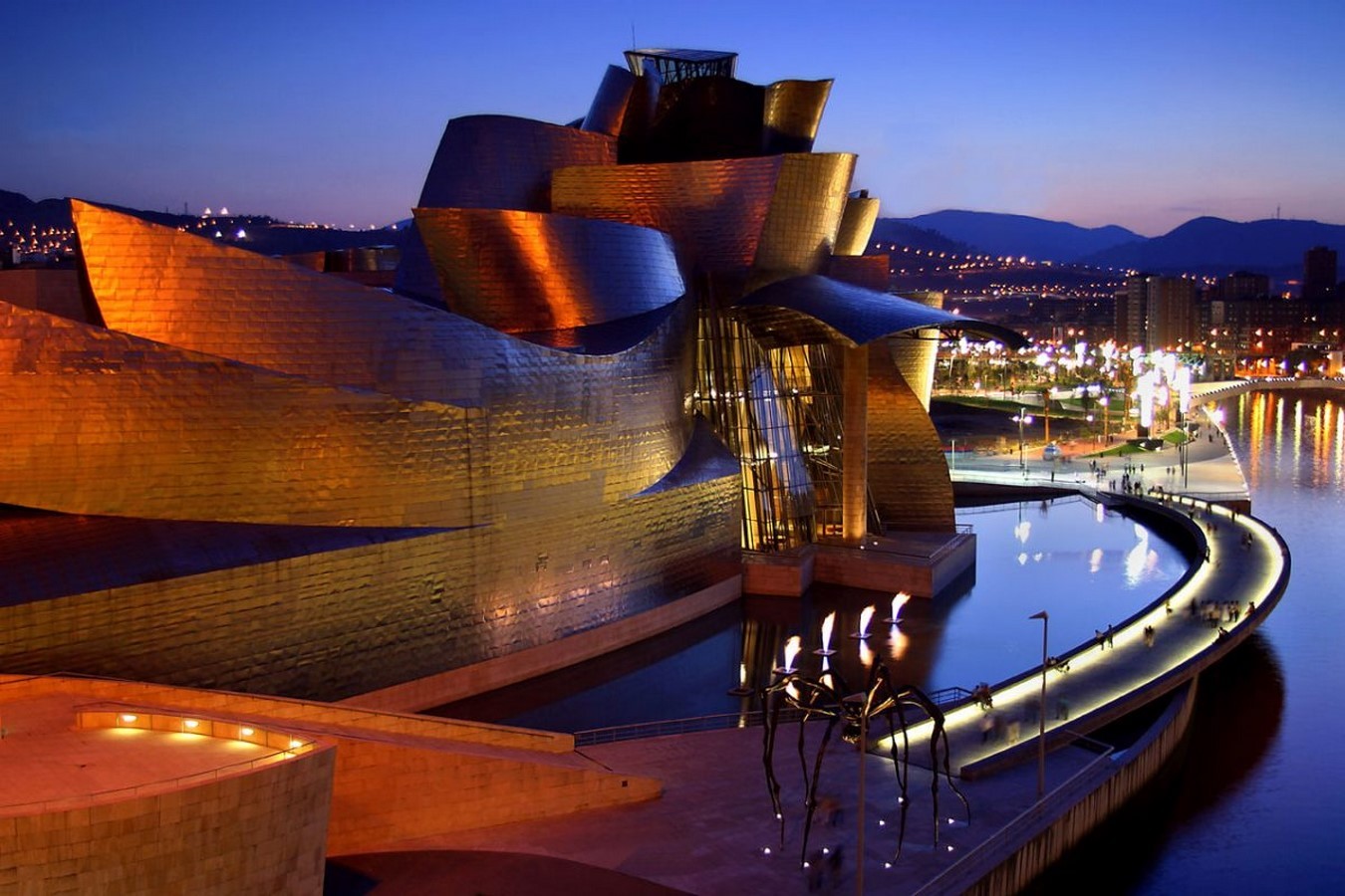 Guggenheim Bilbao (Bilbao, Spain) - Sheet2